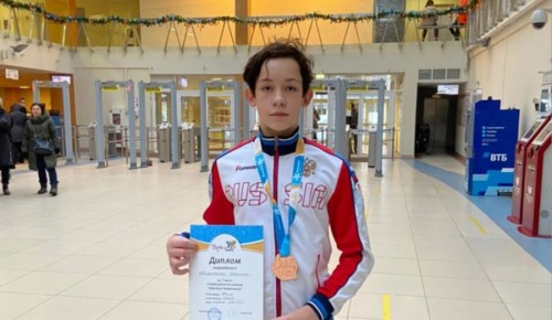 Ученик комплекса «Воробьёвы горы» занял 3 место по плаванию в турнире «Кубок Вита профессионал»