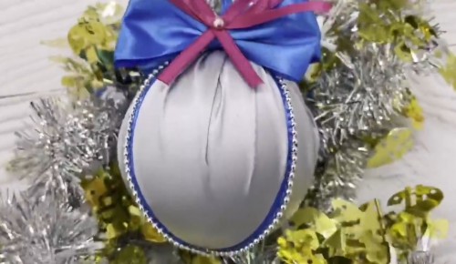 Усадьба "Воронцово" опубликовала мастер-класс по созданию новогоднего украшения в виде шара