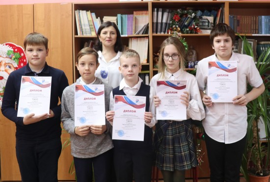 Ученики школы № 626 стали победителями окружного квеста по естествознанию