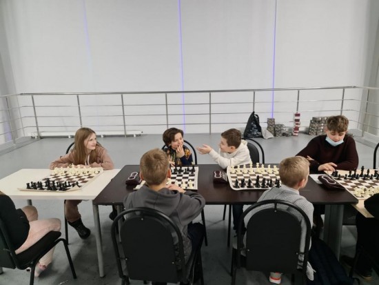 Ученики школы №1273 Конькова стали участниками Командного кубка Московского региона по шахматам