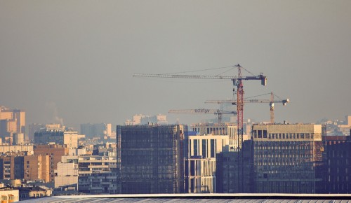 В ЮЗАО демонтировали 130 объектов самостроя в 2021 году