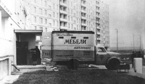 Главархив рассказал историю появления в Москве службы грузовых такси