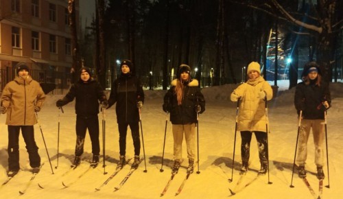 Кадеты школы №626 готовятся к первенству по спортивному туризму в лыжной дистанции