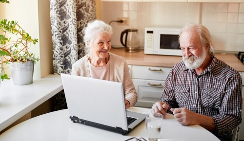 «Долголетов» Ясенева приглашают на онлайн-занятия по подготовке к компьютерному многоборью среди пенсионеров