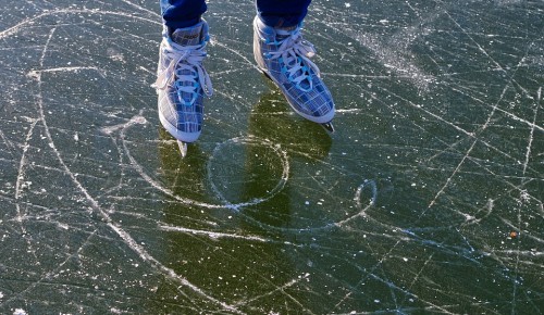 Спортсмены района Черемушки приняли участие в соревнованиях «Лед надежды нашей — 2022»