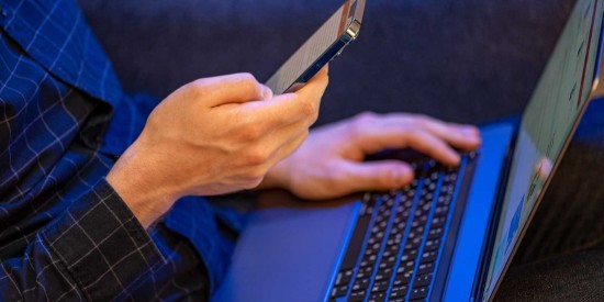 Долголетов из ЮЗАО приглашают на онлайн-встречу о событиях начала 90-х