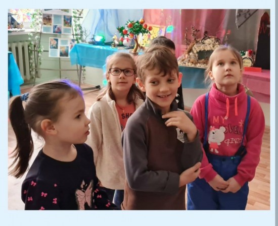 Ученики ДОУ школы №1536 посетили школьный "Музей сказки"