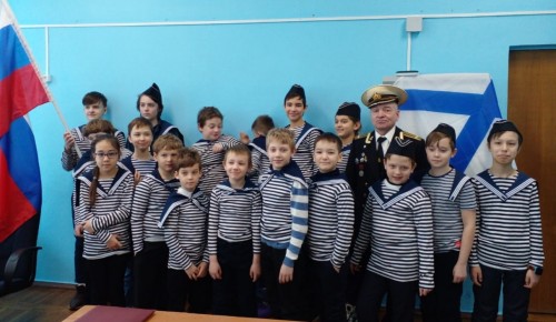 В Московском дворце пионеров юные моряки принесли клятву