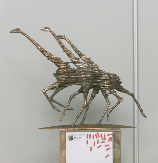 Дарвиновскому музею подарили скульптуру «Мираж I»