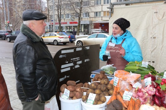 Деликатесы на любой вкус. В округе открылись ярмарки выходного дня