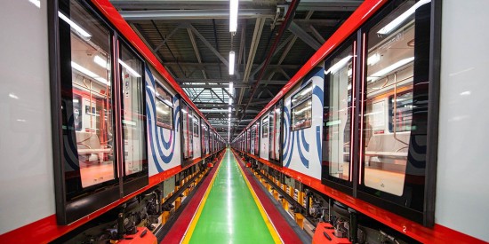 Собянин поручил продолжить масштабное обновление подвижного состава метро