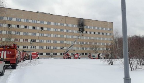 Огнеборцы ликвидировали пожар в Ясенево
