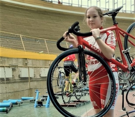 Ученица школы №17 победила на городском первенстве по велосипедному спорту