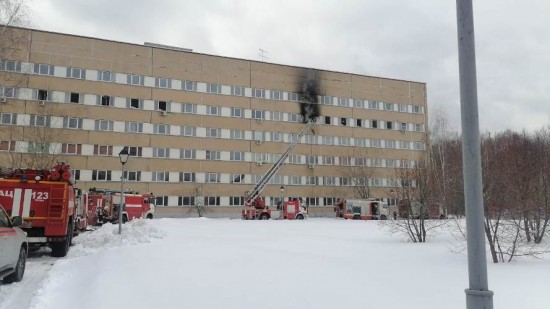 Огнеборцы ликвидировали пожар в Ясенево