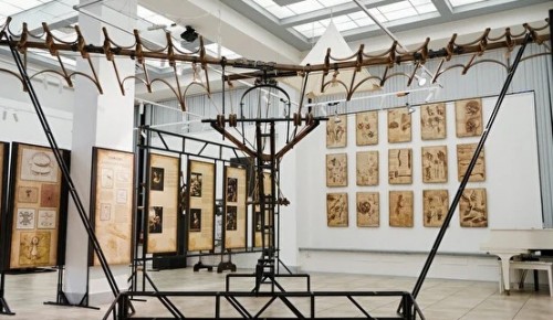 В галерее «Беляево» проходит выставка изобретений Леонардо да Винчи