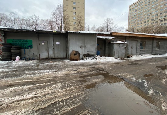 В жилом районе на улице Обручева ликвидировали самострой