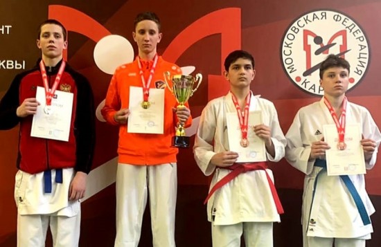 20 медалей завоевали спортсмены «Самбо-70» на Первенстве Москвы по каратэ
