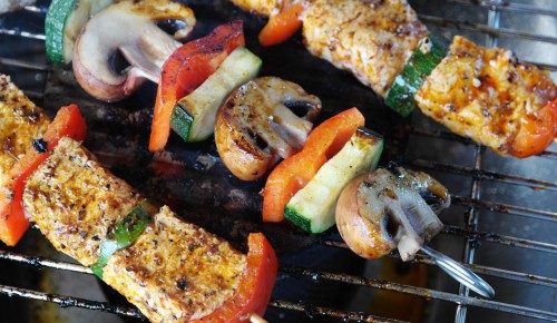 Депутат Мосгордумы напомнил о правилах пожарной безопасности при приготовлении шашлыка