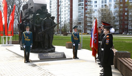 В Теплом Стане открыли памятник московским ополченцам, оборонявшим столицу во время Великой Отечественной войны