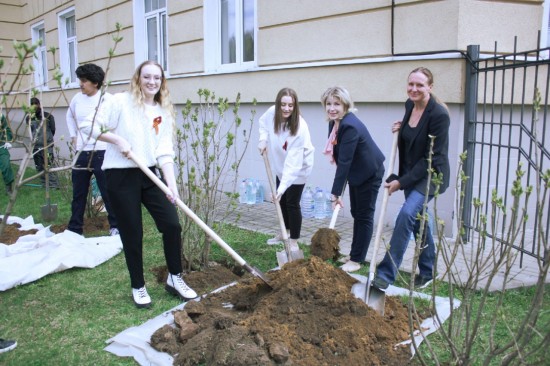 Академия Андрияки приняла участие в Международной акции «Сад памяти»