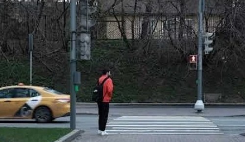 Бесконтактные кнопки на светофорах на улице Косыгина