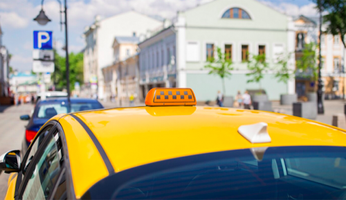 Собянин выделил средства на увеличение субсидий для такси и каршеринга