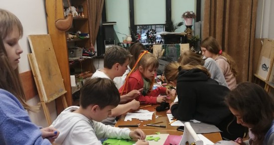 В «Альмеге» прошел мастер-класс по созданию игрушки из фетра