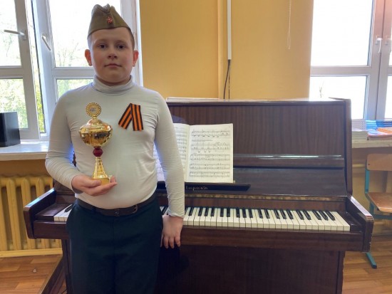 Ученик школы №121 победил на фестивале «Песня в солдатской шинели»