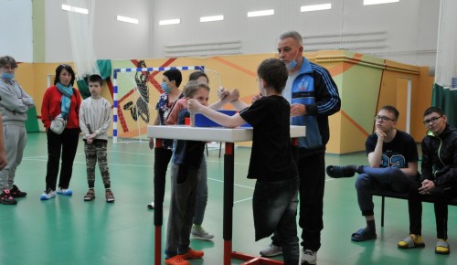 В центре реабилитации инвалидов «Бутово» прошел открытый турнир по бочче и армреслингу