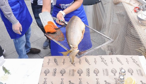 Жители Северного Бутова могут приобрести на площадке фестиваля «Рыбная неделя» икру, морепродукты и полуфабрикаты