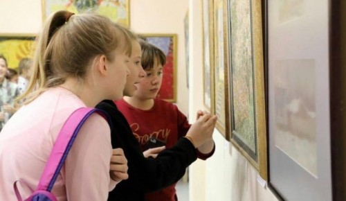 Школьников Котловки приглашают принять участие в викторине по выставке «Моё зеркало»