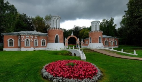 Воронцовский парк приглашает на бесплатную экскурсию с ботаником