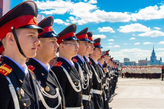 Ученики школы №1694 приняли участие в параде кадетского движения Москвы