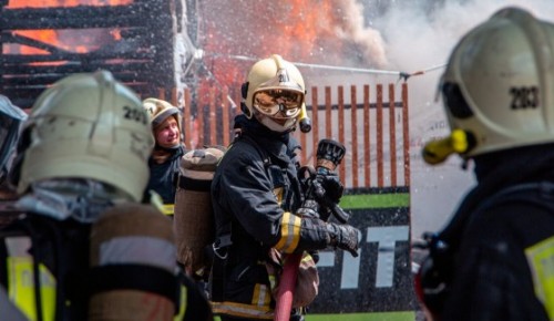 Собянин поручил принять все необходимые меры для ликвидации пожара в бизнес-центре на западе Москвы