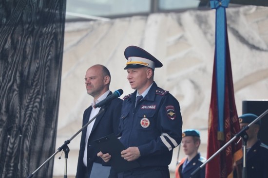 Полицейские Юго-Западного административного округа г. Москвы поздравили детей столицы с Днем защиты детей