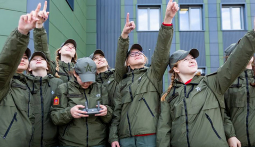 Ученики школы №2006 приняли участие в военно-патриотических сборах