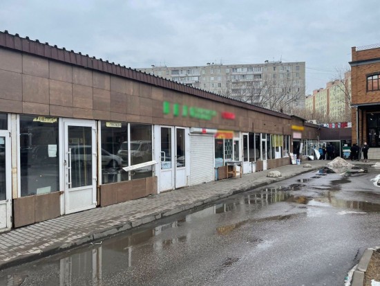 Незаконное торговое строение снесли на Симферопольском бульваре  