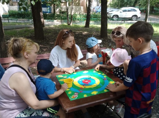 На детской площадке в Черемушках в июле организуют  культурно-развлекательные мероприятия