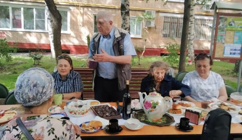 Глава управы Зюзина рассказала о праздновании 50-летнего юбилея дома на Нахимовском проспекте