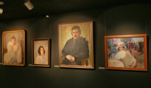 Галерея «Нагорная» проведет экскурсию по выставке «Мастера и ученики Академии акварели Сергея Андрияки»