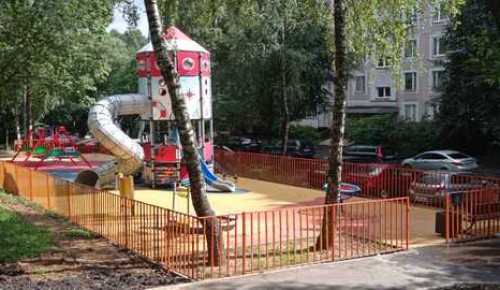 Благоустройство детской площадки на Новоясеневском проспекте можно оценить на портале «Активный гражданин»