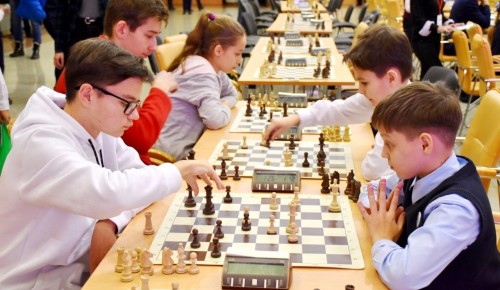 Школа №1708 приглашает учеников на занятия по шахматам