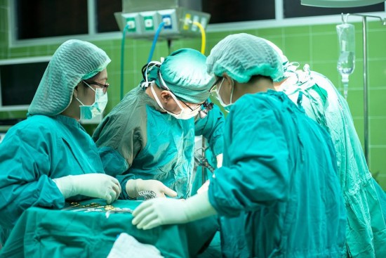 Нейрохирурги Федерального центра мозга ФМБА РФ разработали метод лечения офтальмопатии