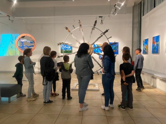 Галерея «Беляево» приглашает на экскурсию по выставке Юрия Менчица и Игоря Бурганова