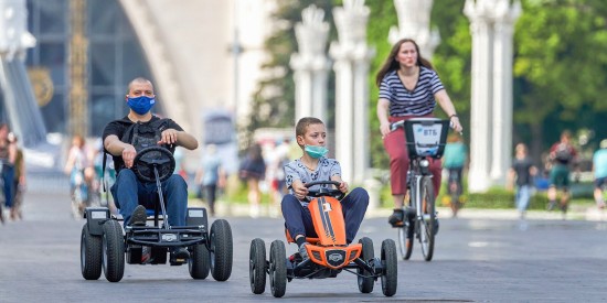 В Северном Бутове инспекторы ДПС провели профилактические беседы с детьми на велосипедах