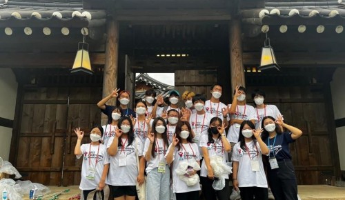 Ученики из школы №17 побывали в летнем лагере в республике Корея