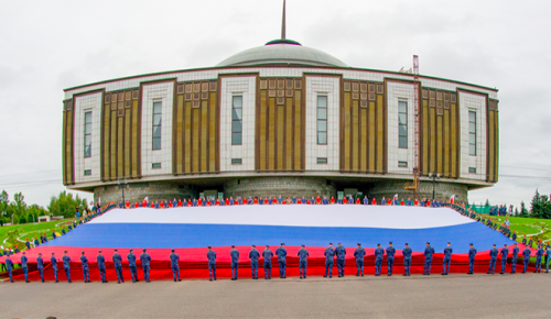 Концерт на Поклонной горе 22 августа завершит празднование Дня флага России в столице