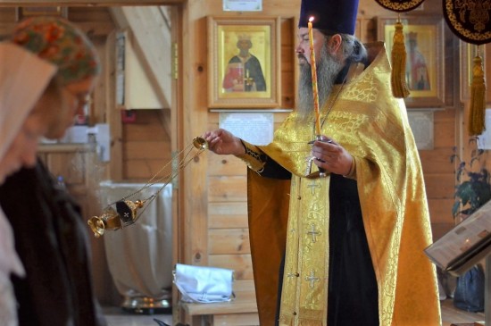 В храме Патриарха Московского в Зюзине состоялись праздничные богослужения