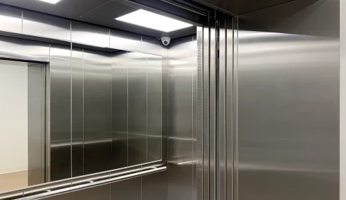 В поликлинике на Тарусской улице установили новые лифты