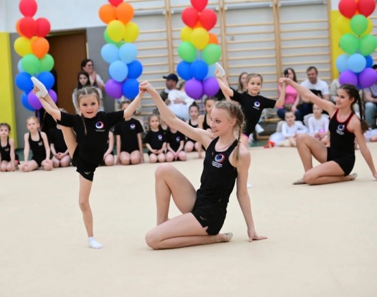 В школе №1507 организуют занятия по художественной гимнастике Международной Академии спорта Ирины Винер